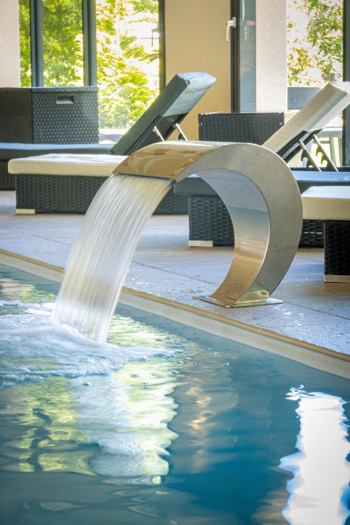 Logis Hotel Le Regal & Spa Saint-Die-des-Vosges Экстерьер фото